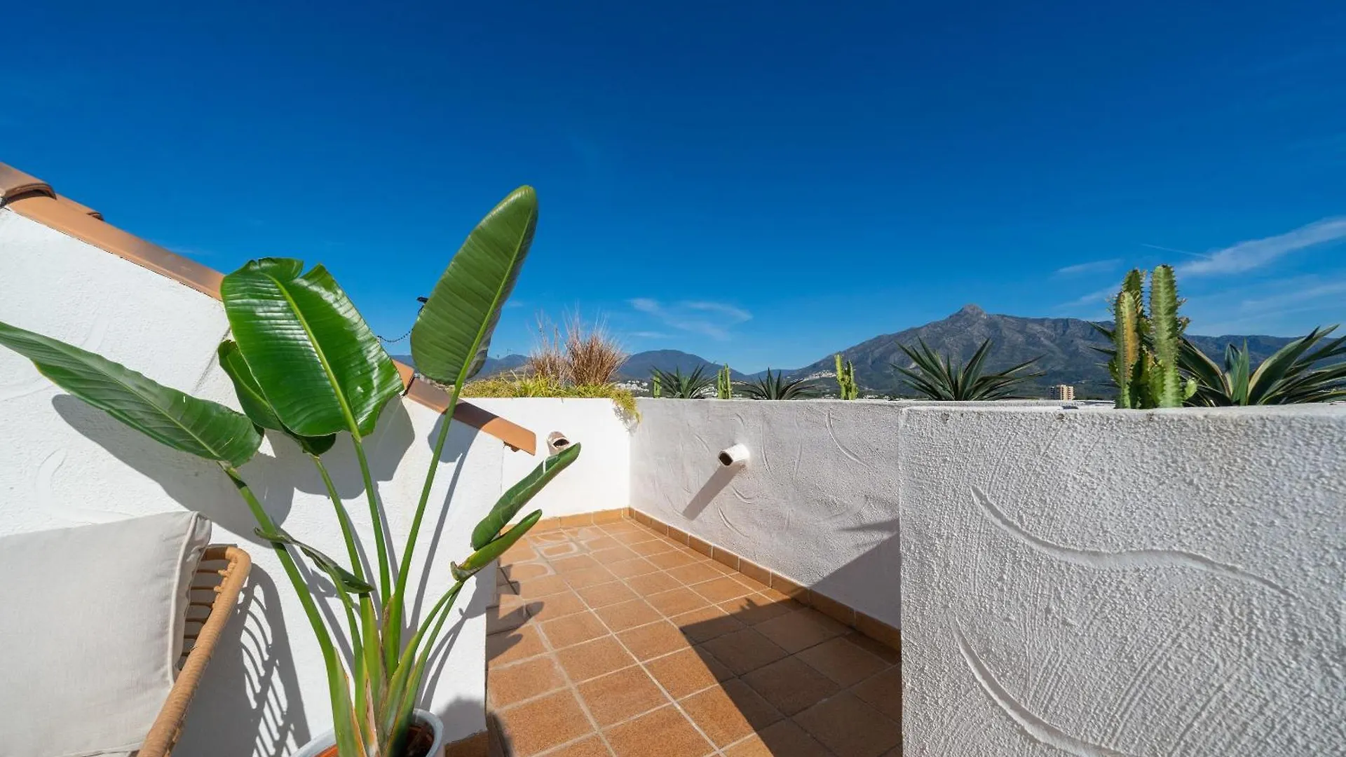 Xpce Golden Banus Penthouse - Parking Free Apartment Marbella